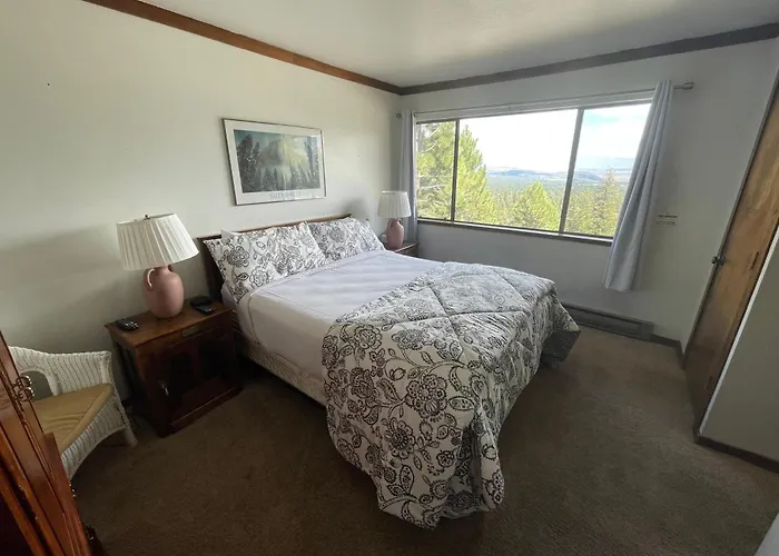 Mammoth Point By 101 Great Escapes